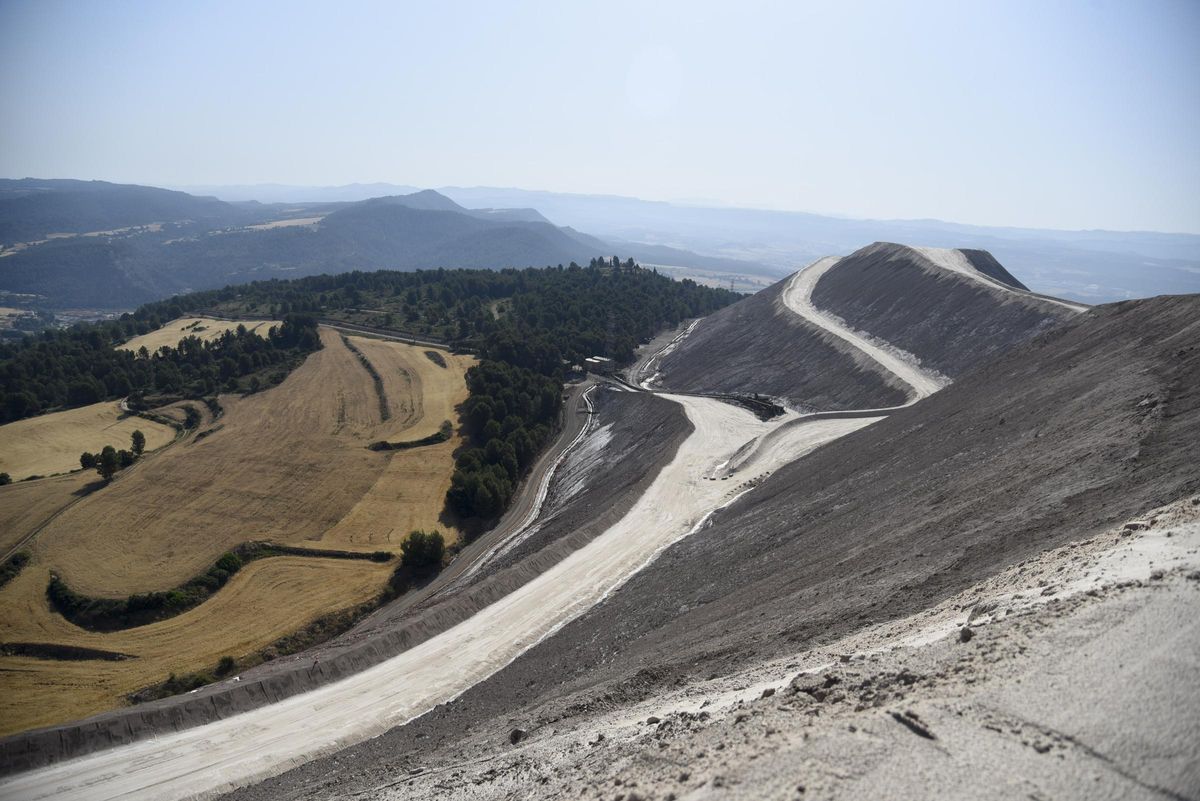 Cara sud del Cogulló vista des de la part superior del runam