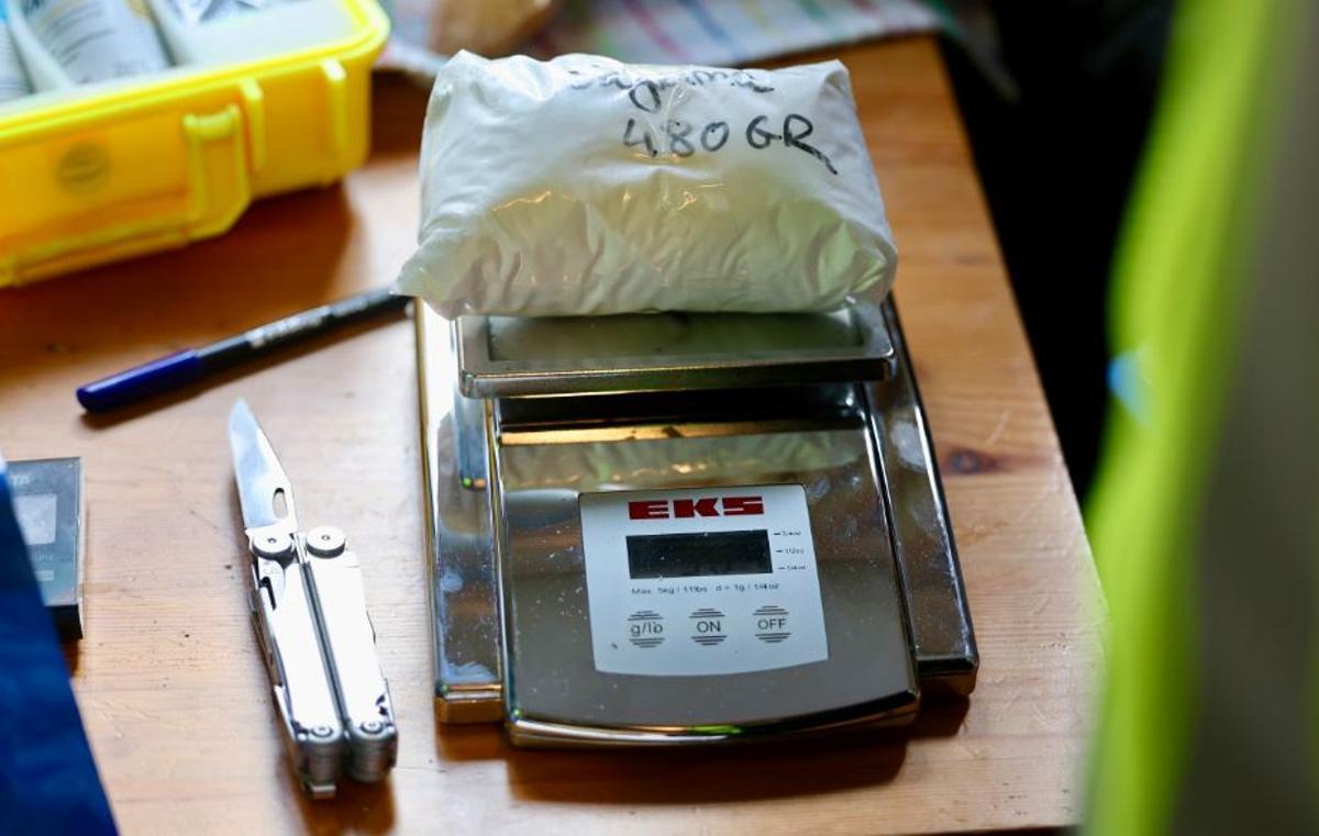 Droga incautada en el barrio de Pubilla Cases de LHospitalet.