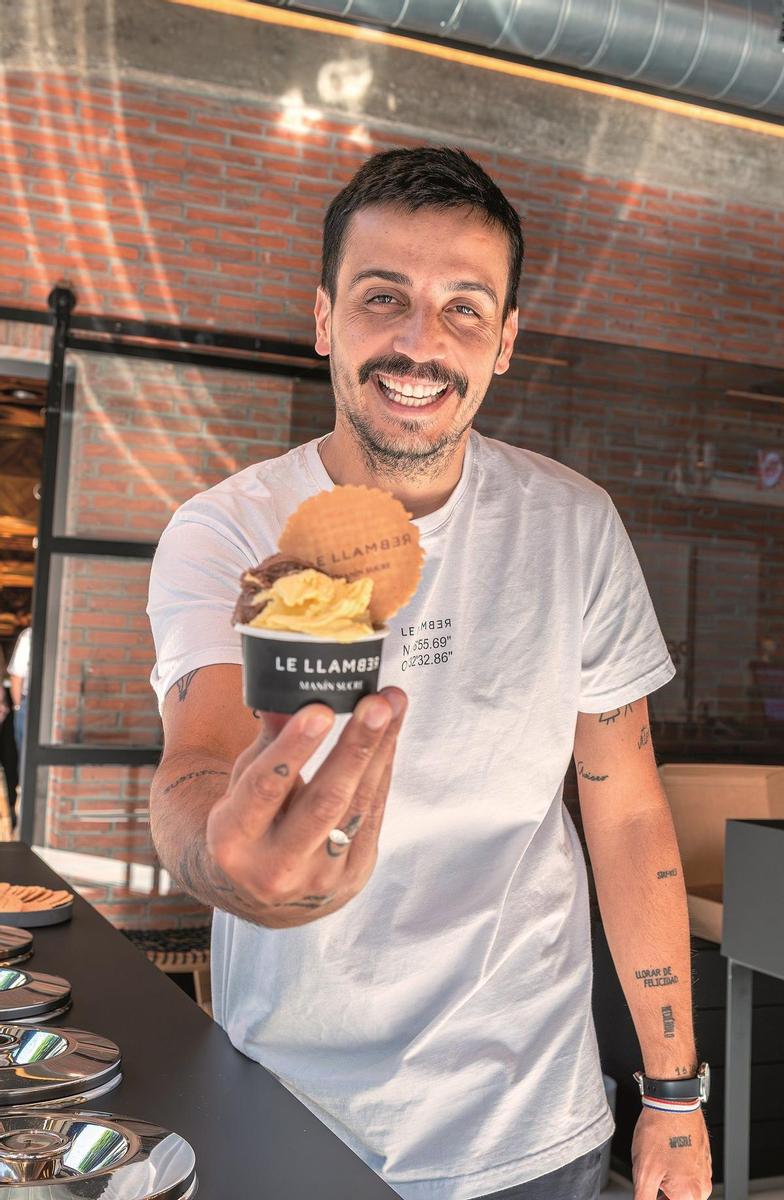 Alan García, artesano de Manín.