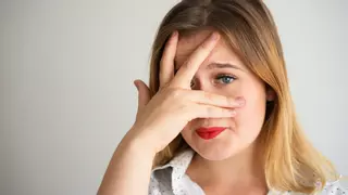 No utilices estos colirios si tienes los ojos rojos o picor por alergia: "Podrías empeorar"