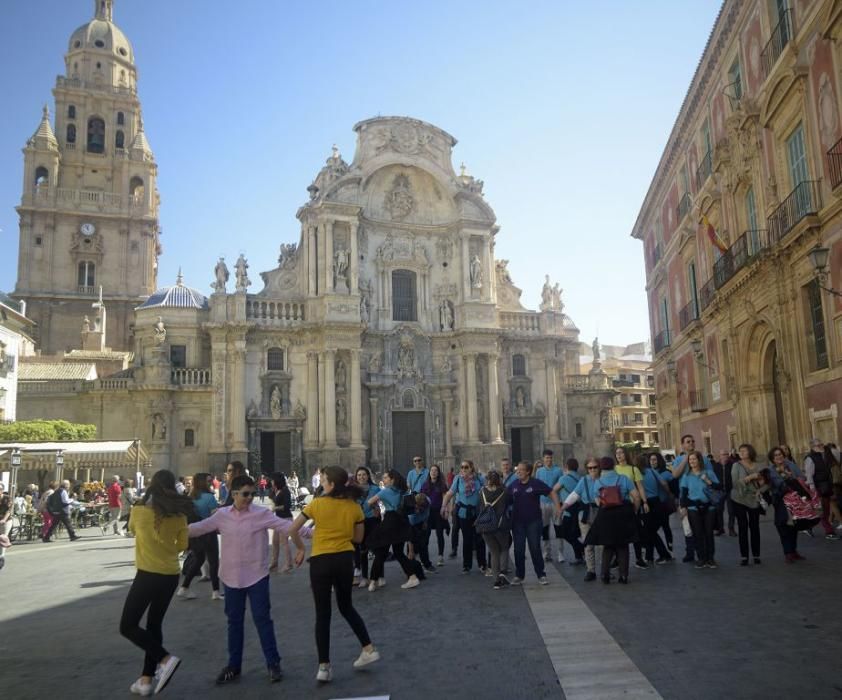 Flashmob en Belluga al ritmo de Abba