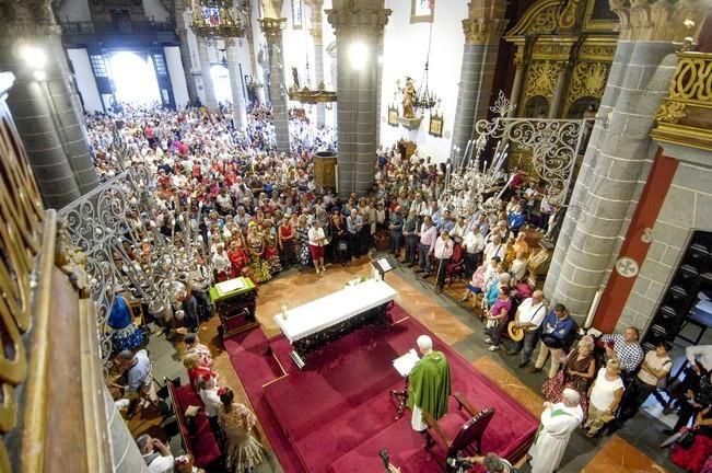 ROMERIA ROCIERA Y OFRENDA A LA VIRGEN