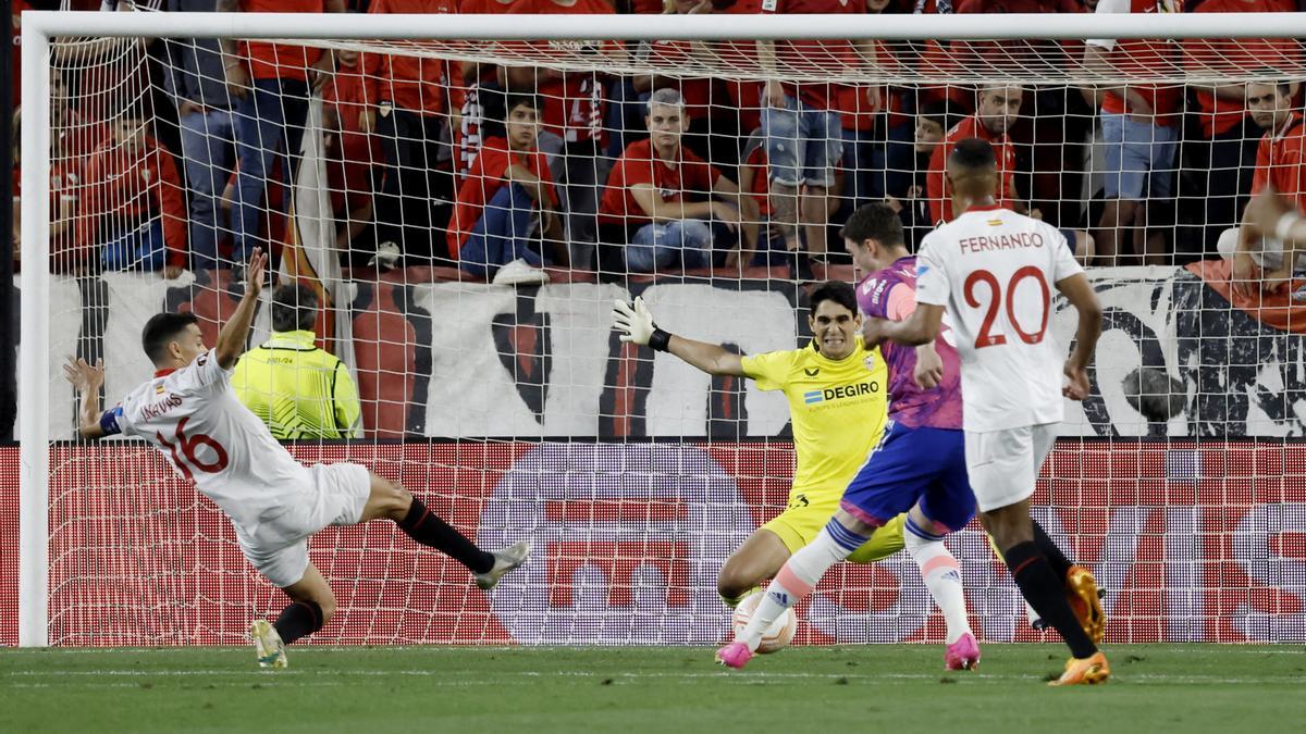 Europa League - Semi Final - Second Leg - Sevilla v Juventus