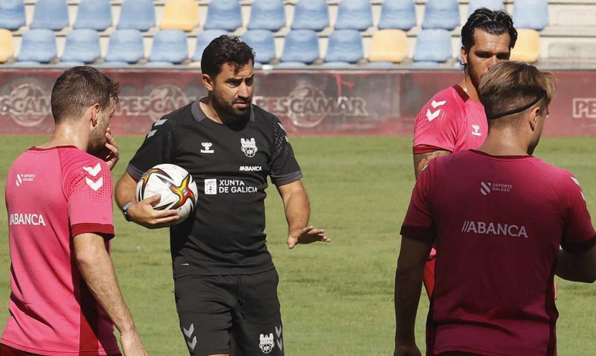 Antonio Fernández, en plena sesión de entrenamiento. |  // P. HERNÁNDEZ