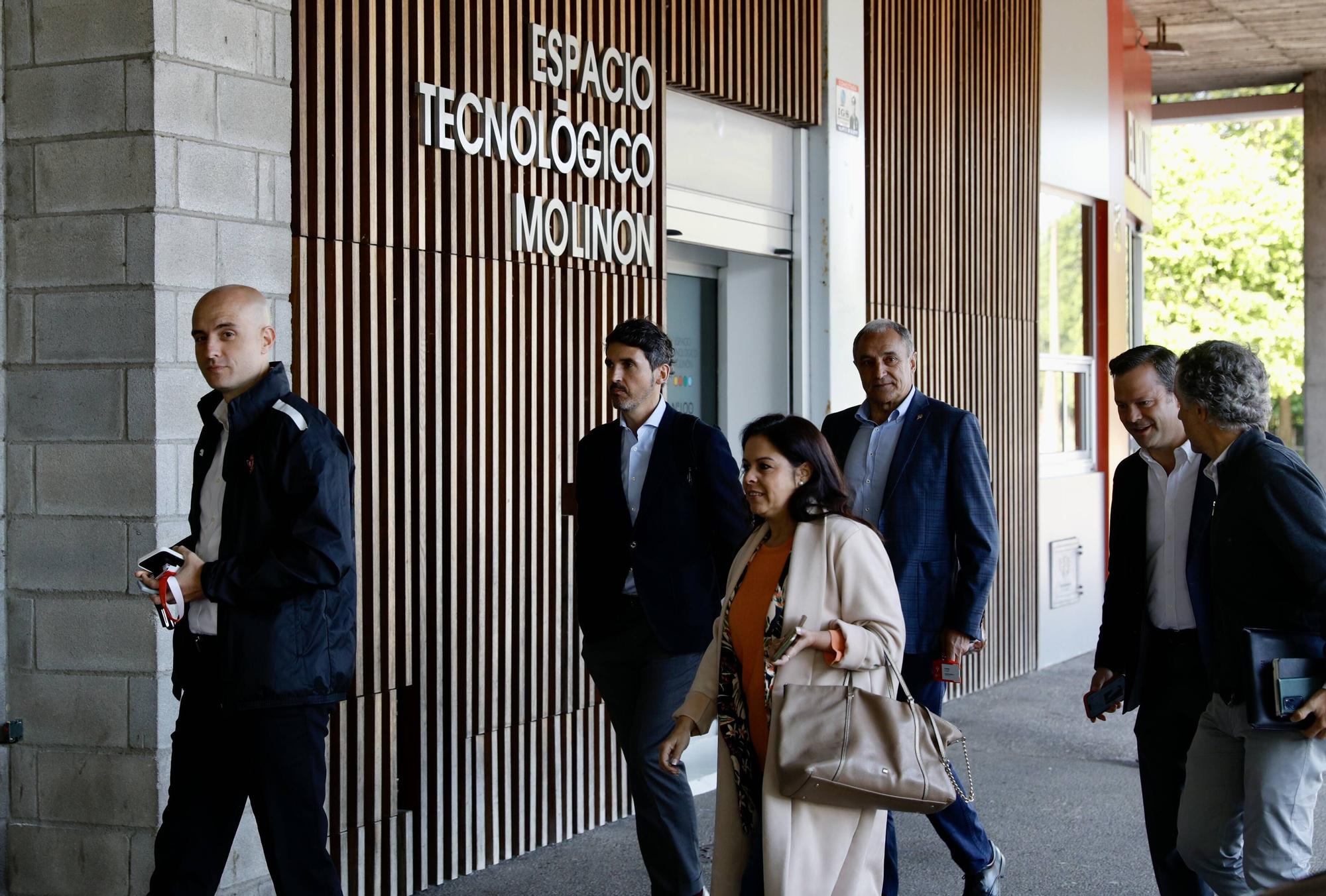 En imágenes: Así fue la visita de los técnicos de la Federación Española y portuguesa de Fútbol a El Molinón