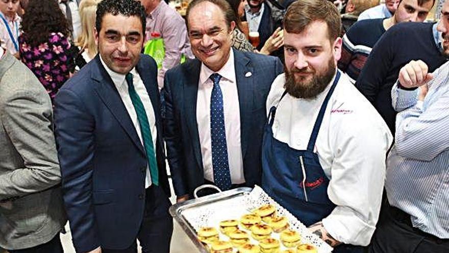 El alcalde de Lalín, José Crespo, durante la presentación de la cita en Fitur.