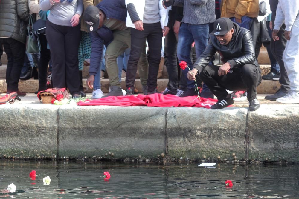 Homenaje a los fallecidos en el Mediterráneo