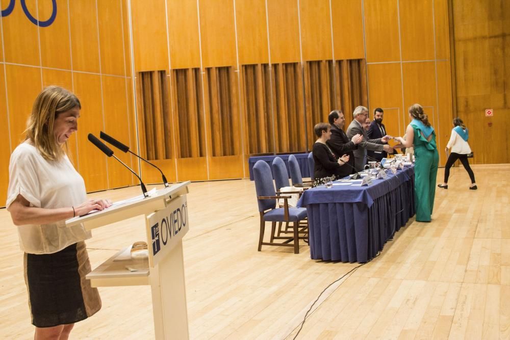 Graduación de la Facutad de Filosofía y Letras en el Auditorio