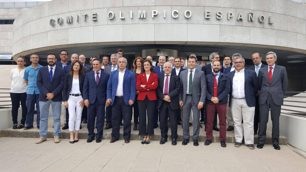 El presidente del COE, Alejandro Blanco, con el deporte valenciano