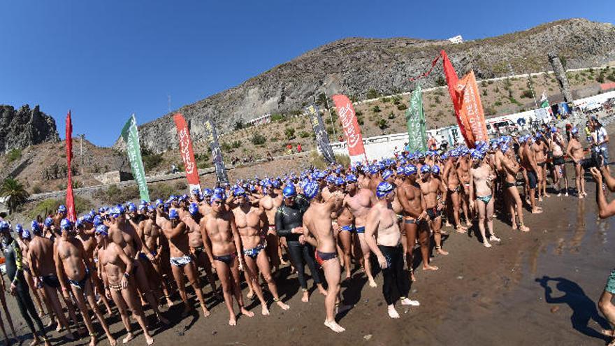 200 nadadores para la travesía de La Laja