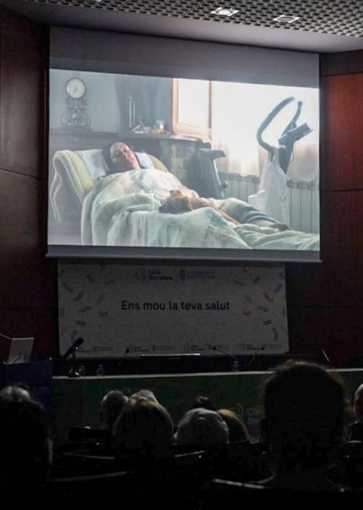 El Clínic reviu el trasplantament de Montse López amb un documental