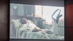 El Clínic reviu el trasplantament de Montse López amb un documental