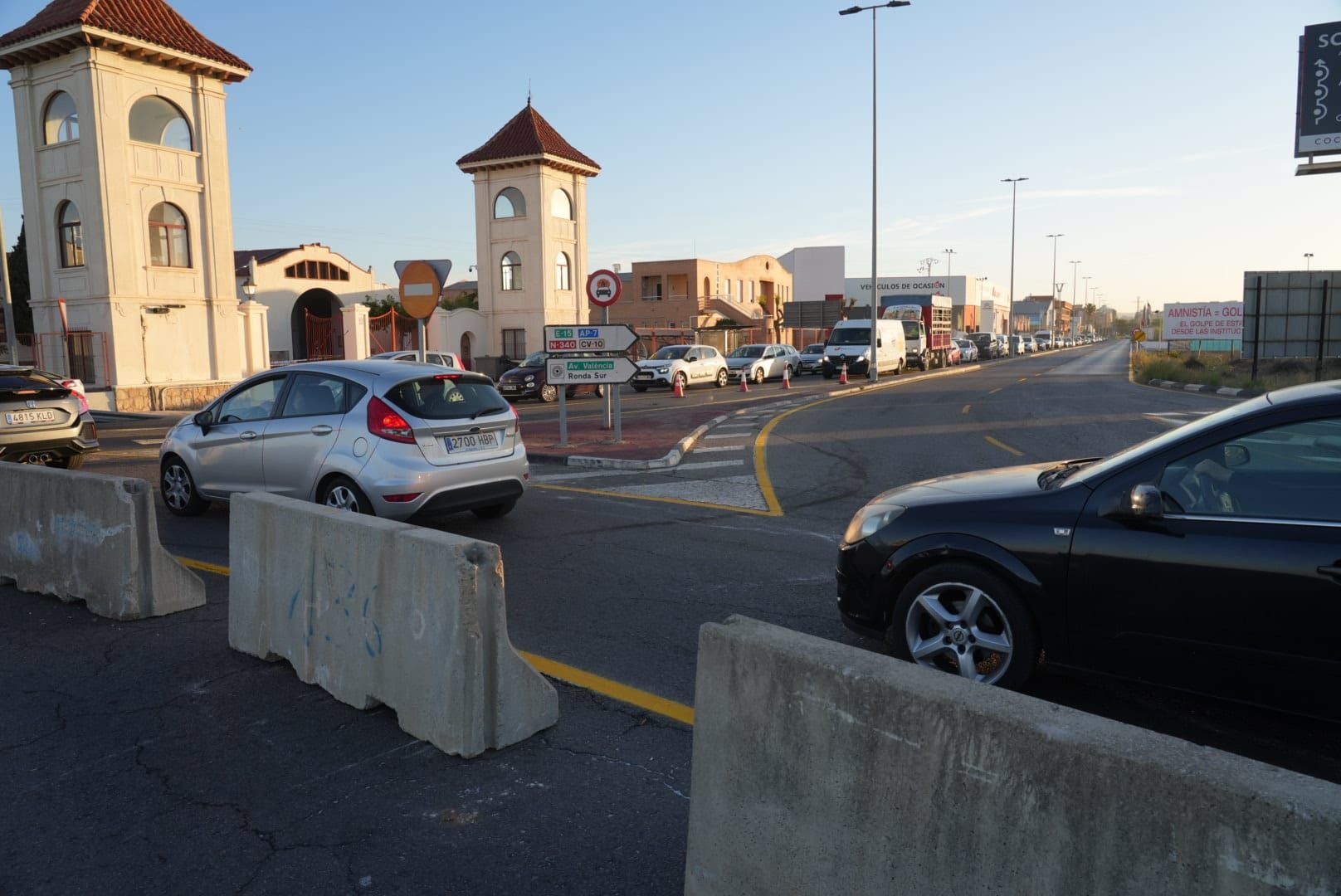 Galería de imágenes: Las obras del acceso ferroviario sur del puerto de Castellón generan un caos en la circulación