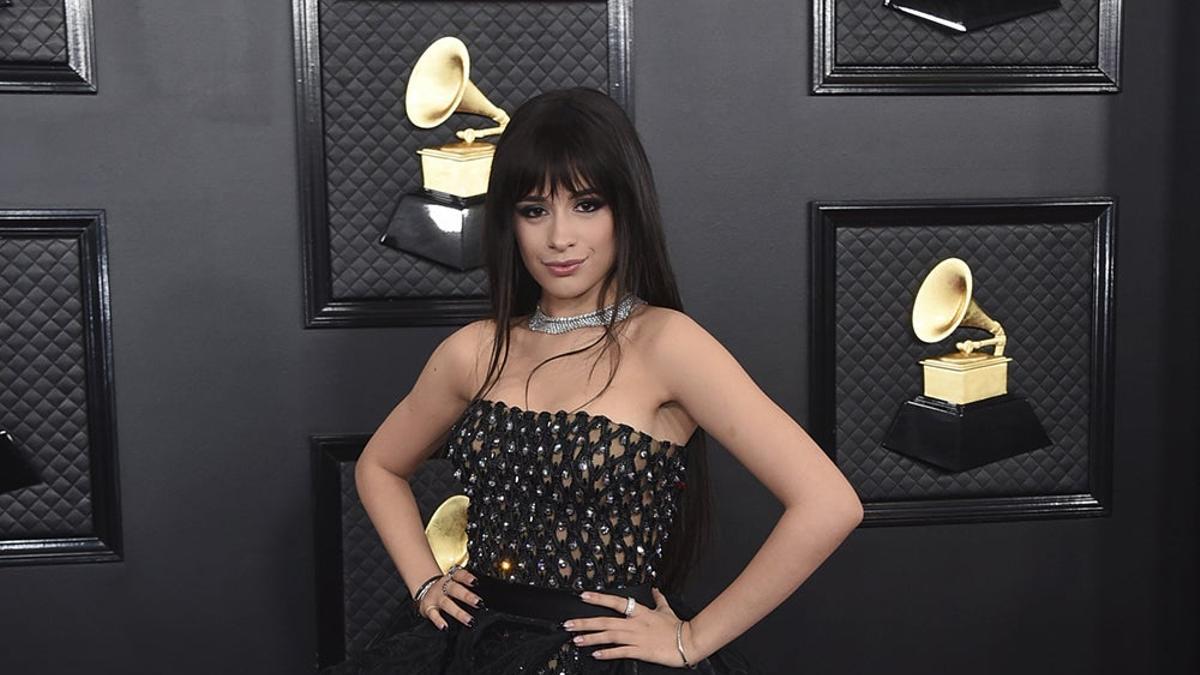 Camila Cabello en la alfombra roja de los 'Grammy 2020'
