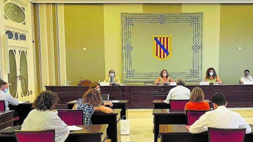 La presidenta del Govern, Francina Armengol, presidiendo la jornada parlamentaria.