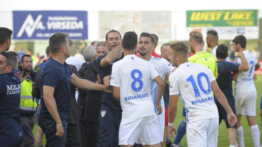 Imagen de la tángana que se formó en los últimos minutos entre el Gimnástica Segoviana y el Atlético Malagueño.