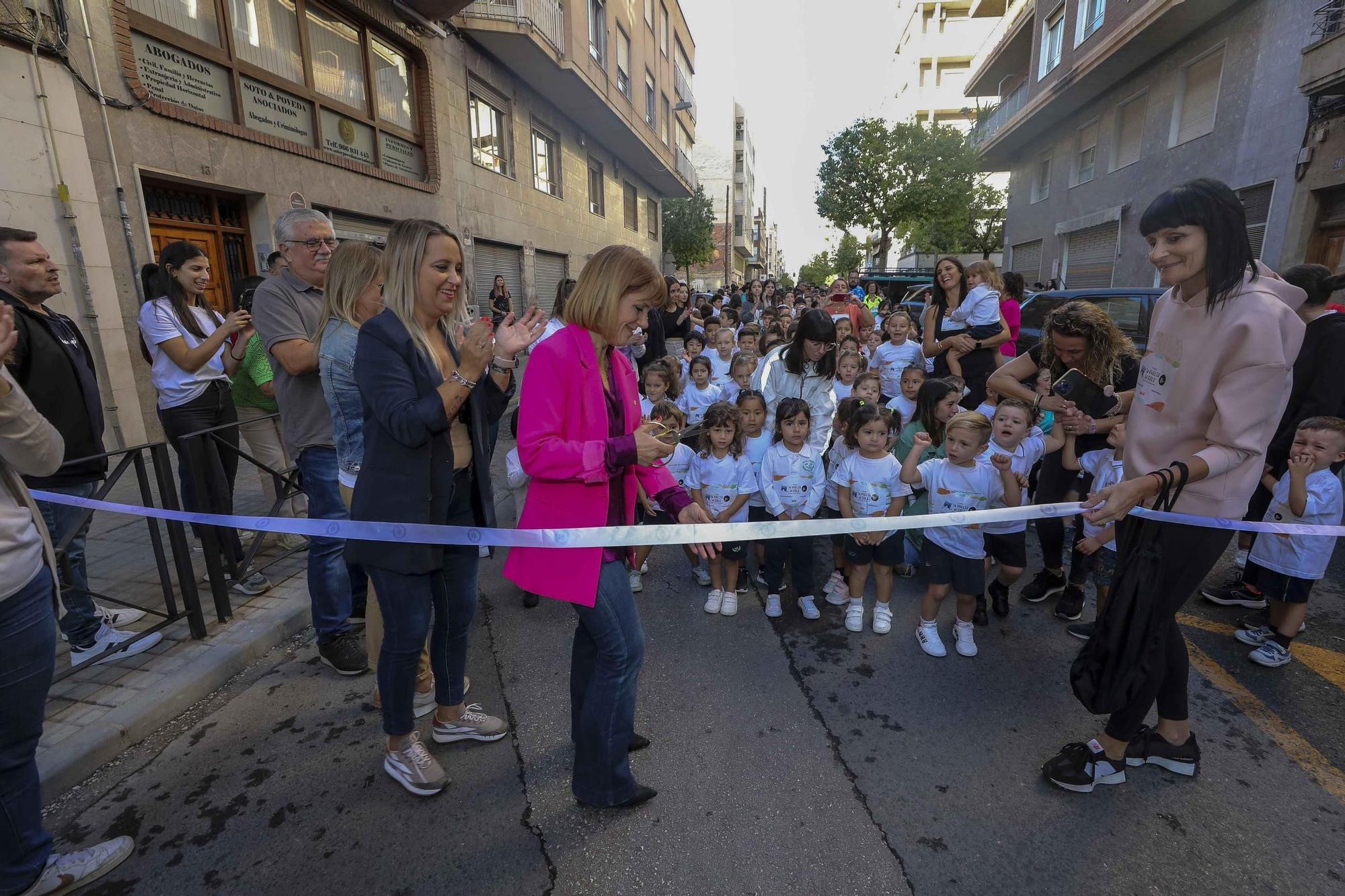 La carrera solidaria contra la leucemia infantil en el colegio San Jose de Calasanz Elche