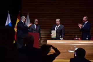 Jerónimo Saavedra recibe la más alta distinción de la Masonería