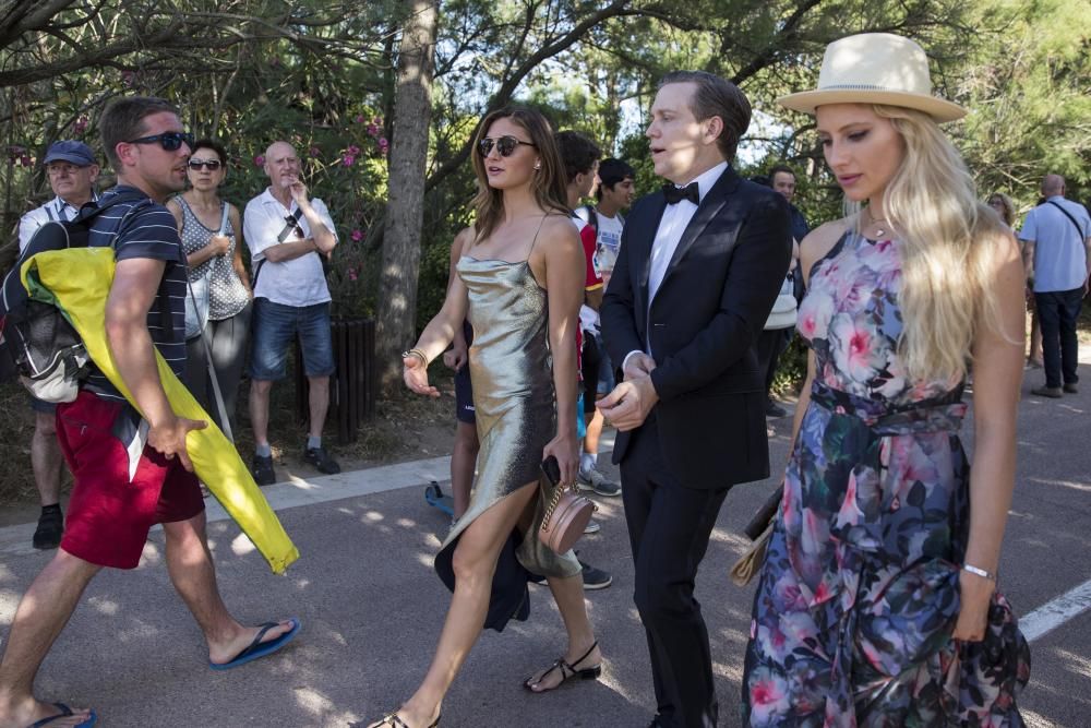 Les fotos del casament del milionari nord-americà a Empúries