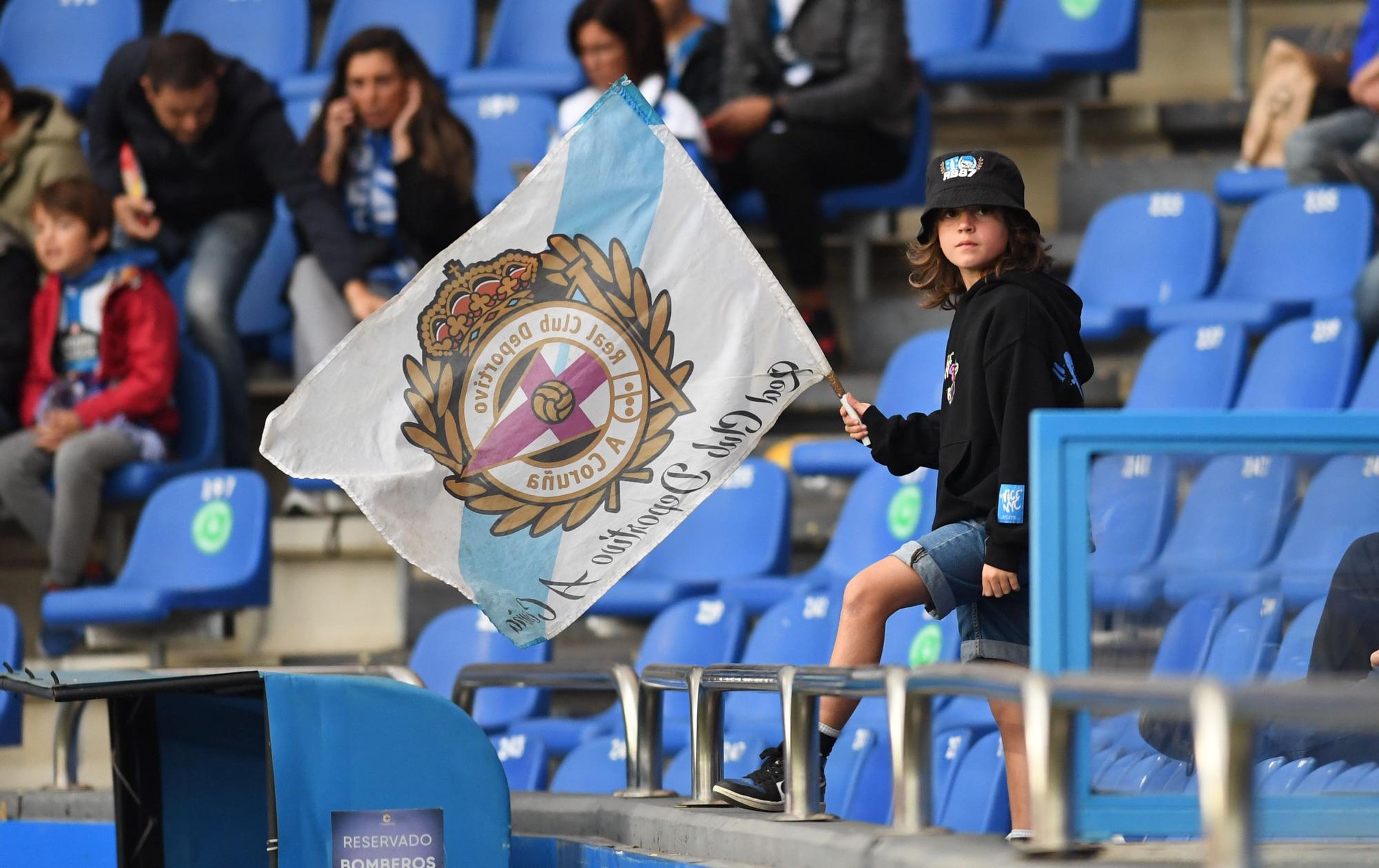 El Dépor se impone en Riazor al colista Talavera (3-2)