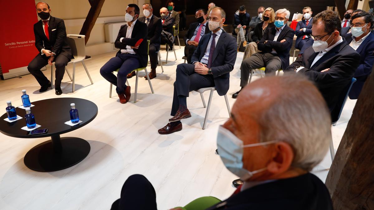 Participantes en un encuentro empresarial en el Espacio Maqua.