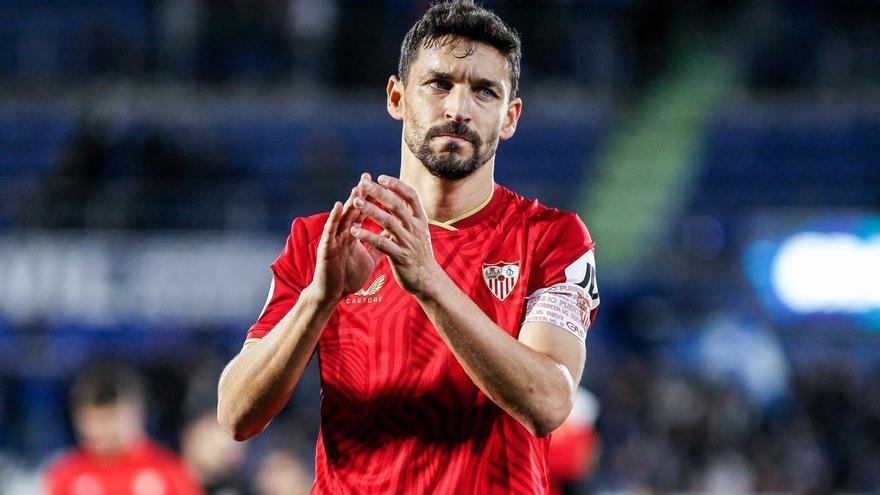 Jesús Navas da marcha atrás y renueva con el Sevilla de por vida