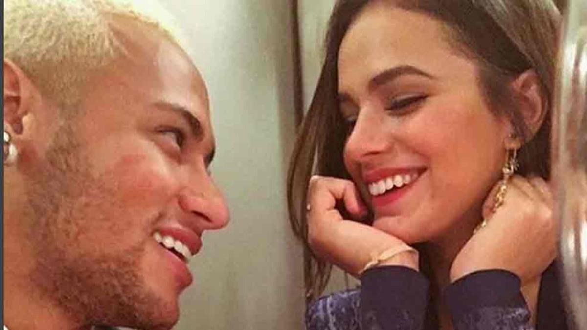 Neymar y Bruna Marquezine son pareja