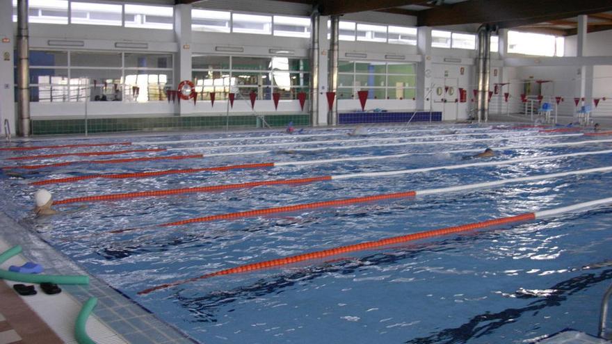 La piscina de Oliva, donde se produjo la nube tóxica de vapor de cloro la noche del jueves.