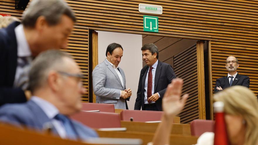 PP y Vox acercan posturas para relevar a Mazón con Pérez Llorca como favorito