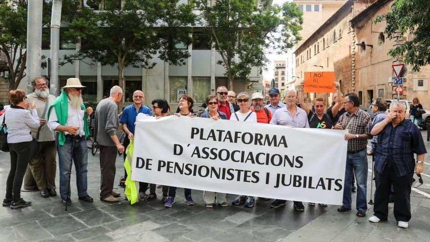 La Plataforma d&#039;Associacions de Pensionistes i Jubilats exige la derogación total del copago.