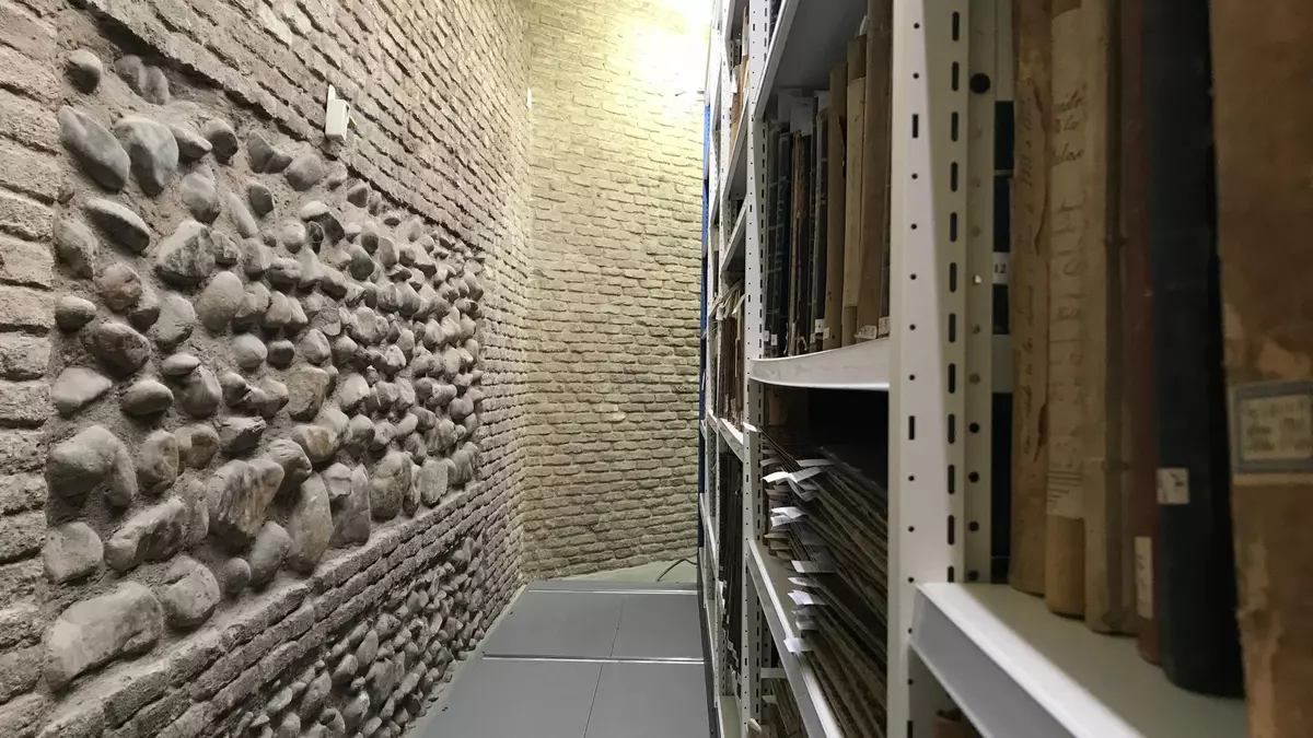 Prohibido nadar, el vicio y ser inquieto: así han cambiado las normas de comportamiento en la Universidad de Zaragoza