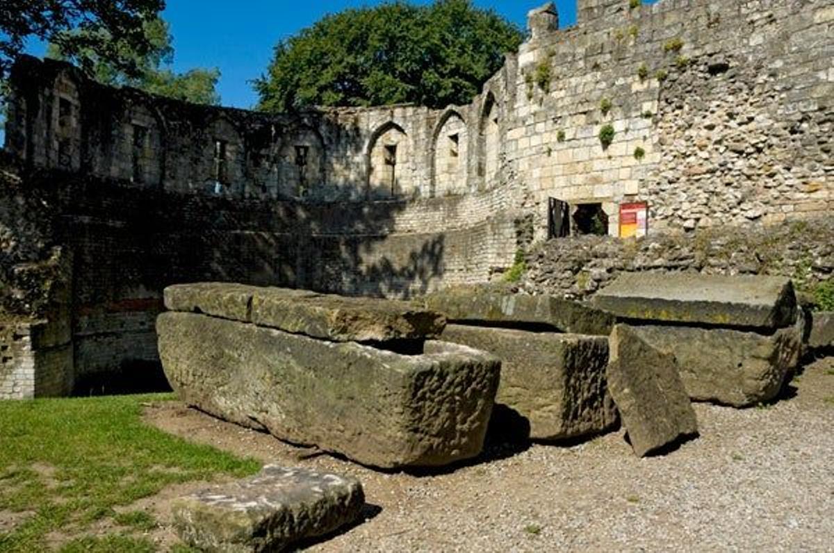 Ataúdes de piedra de la época romana