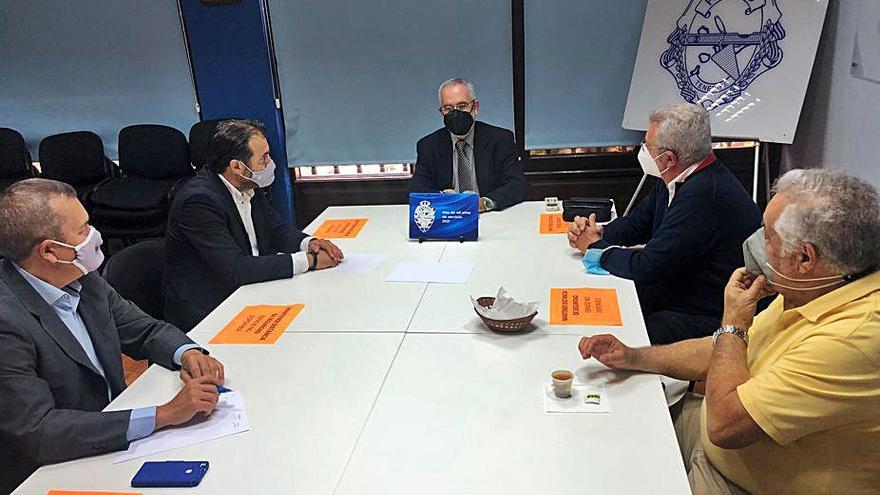 Momento de la reunión de los populares del Cabildo con Fepeco. | | E.D.