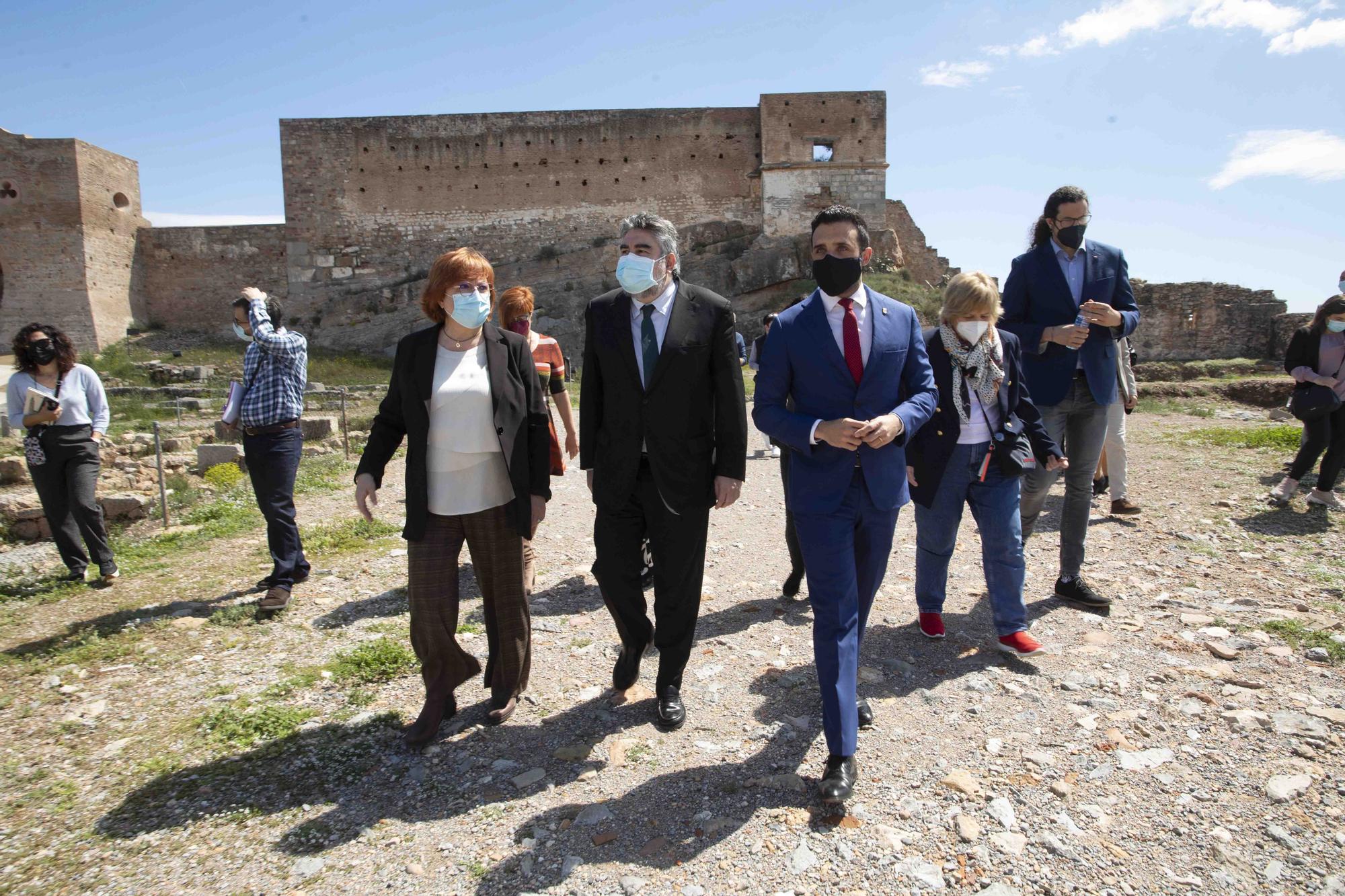 El ministro de Cultura visita el patrimonio de Sagunt.