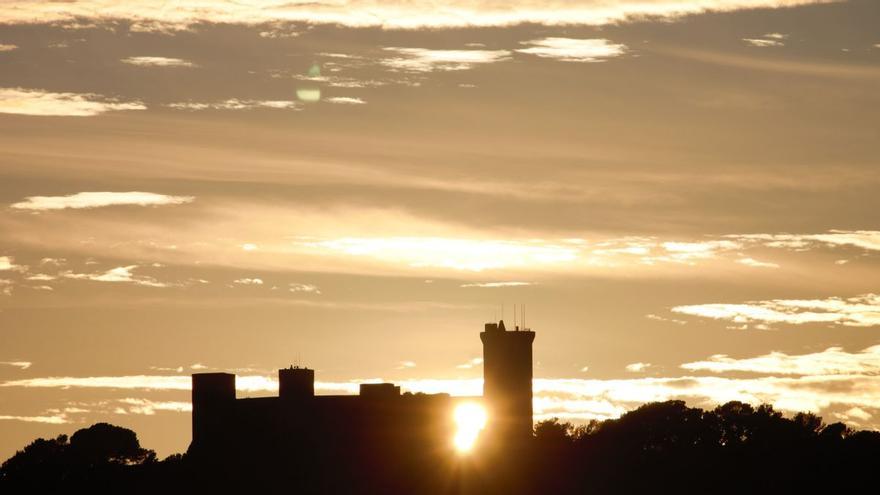 Fotografen aufgepasst - Lichtspektakel am Castell de Bellver in Palma de Mallorca