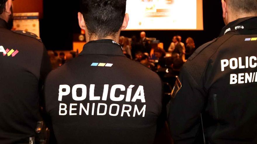 Así es la campaña de la Policía Local de Benidorm para ayudar en Navidad