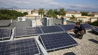 Más de un millón de euros para colocar 800 placas solares en colegios de Elche
