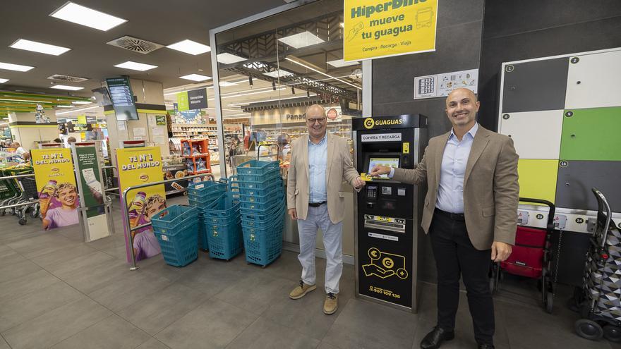 HiperDino promueve el uso del transporte público e incorpora máquinas expendedoras de tarjetas de guaguas municipales