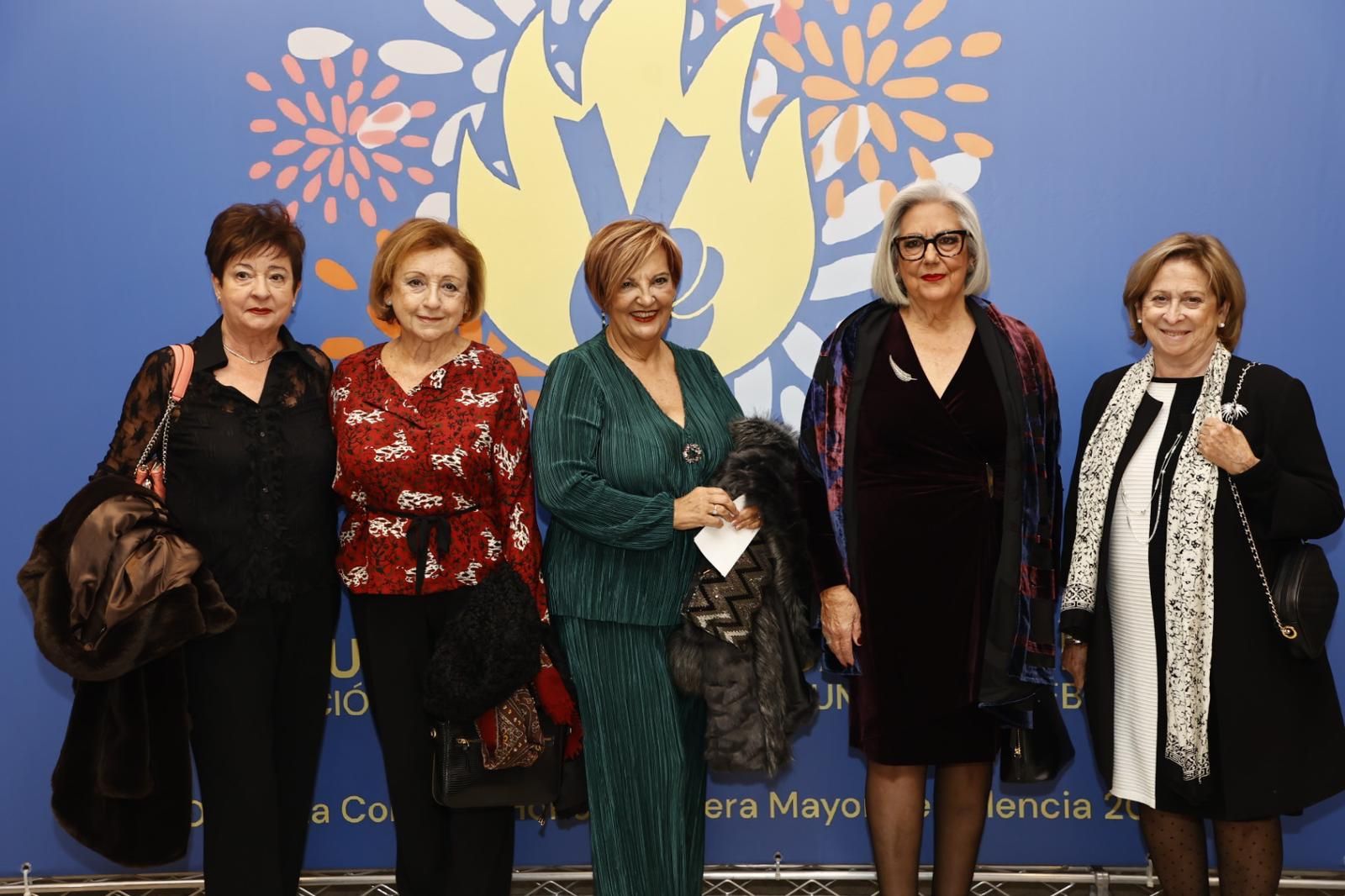 Esplendor de las Fallas en la Cena de Cortes 2023