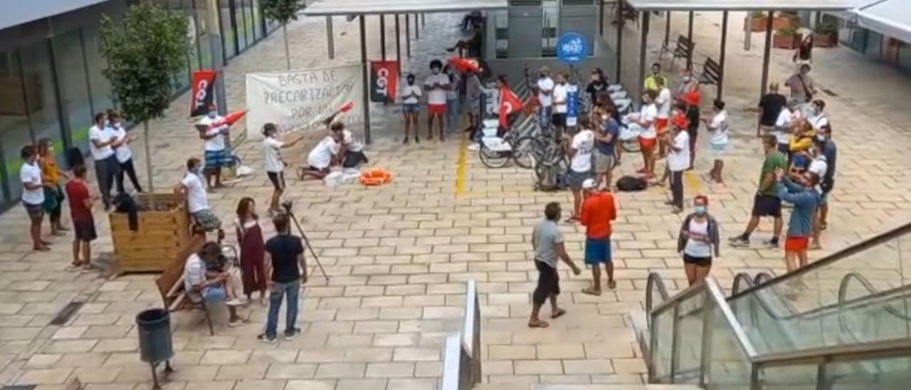Socorristas de Ibiza piden un convenio justo