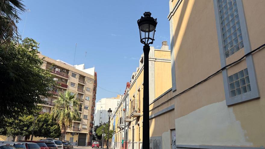 El barrio singular que sobrevivió a la especulación urbanística estrena iluminación