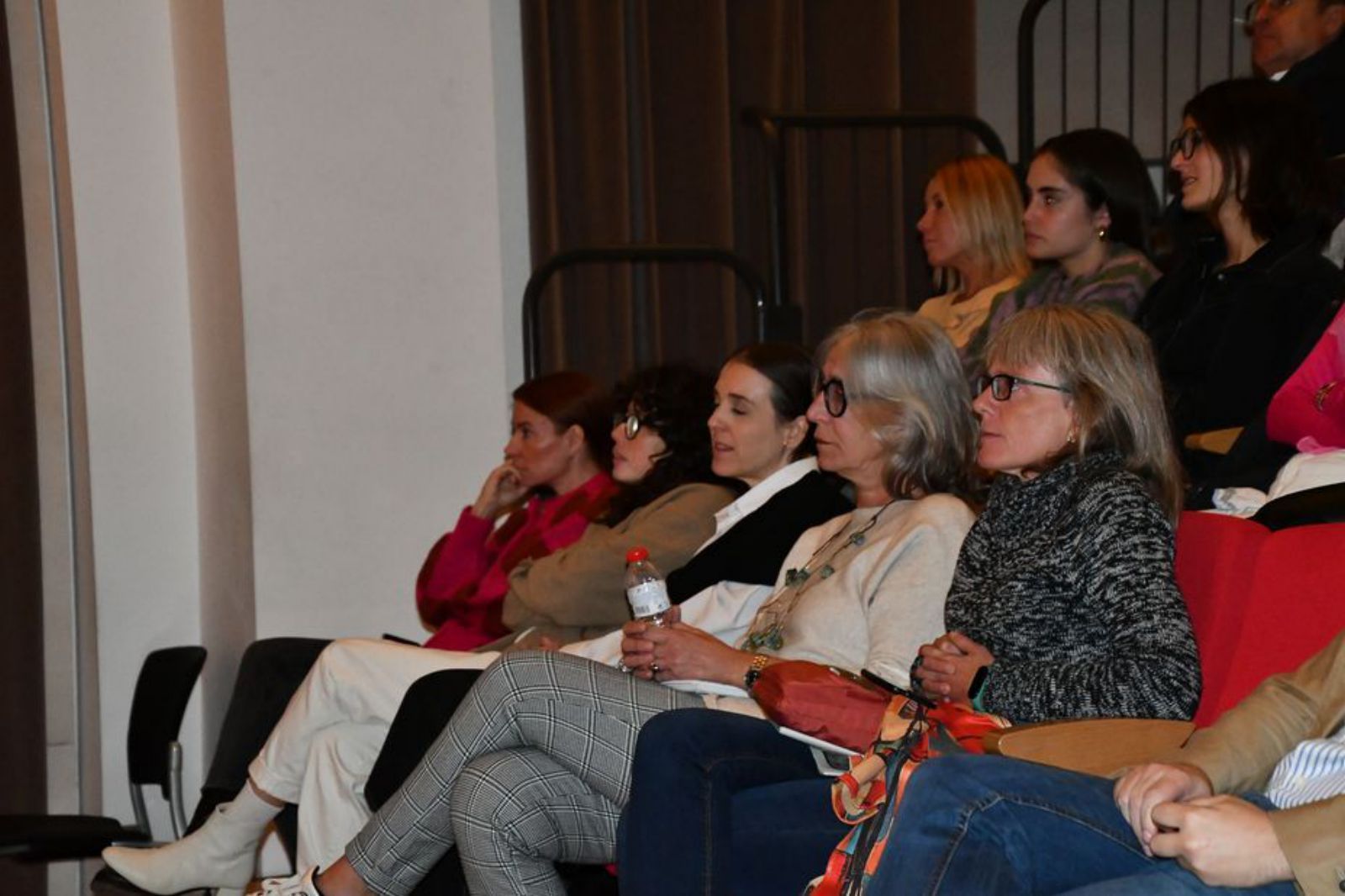 Part del públic que va seguir la jornada en directe a l&#039;Auditori Caputxins.