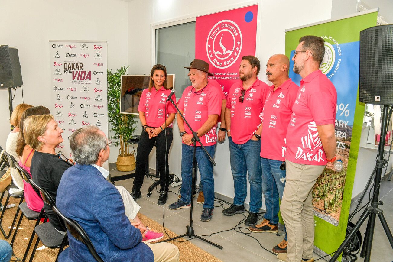 Presentación del 'Elefante Rosa' del 'Dakar por la Vida'