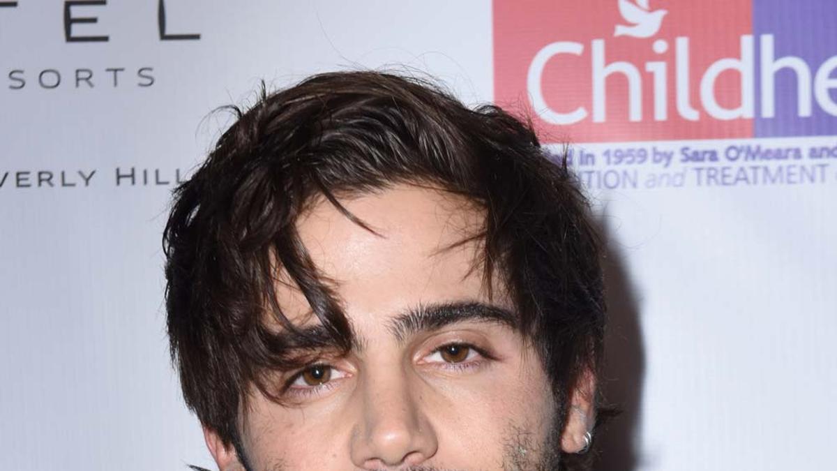 Max Ehrich, el ex de Demi Lovato, no tiene tan claro que hayan roto