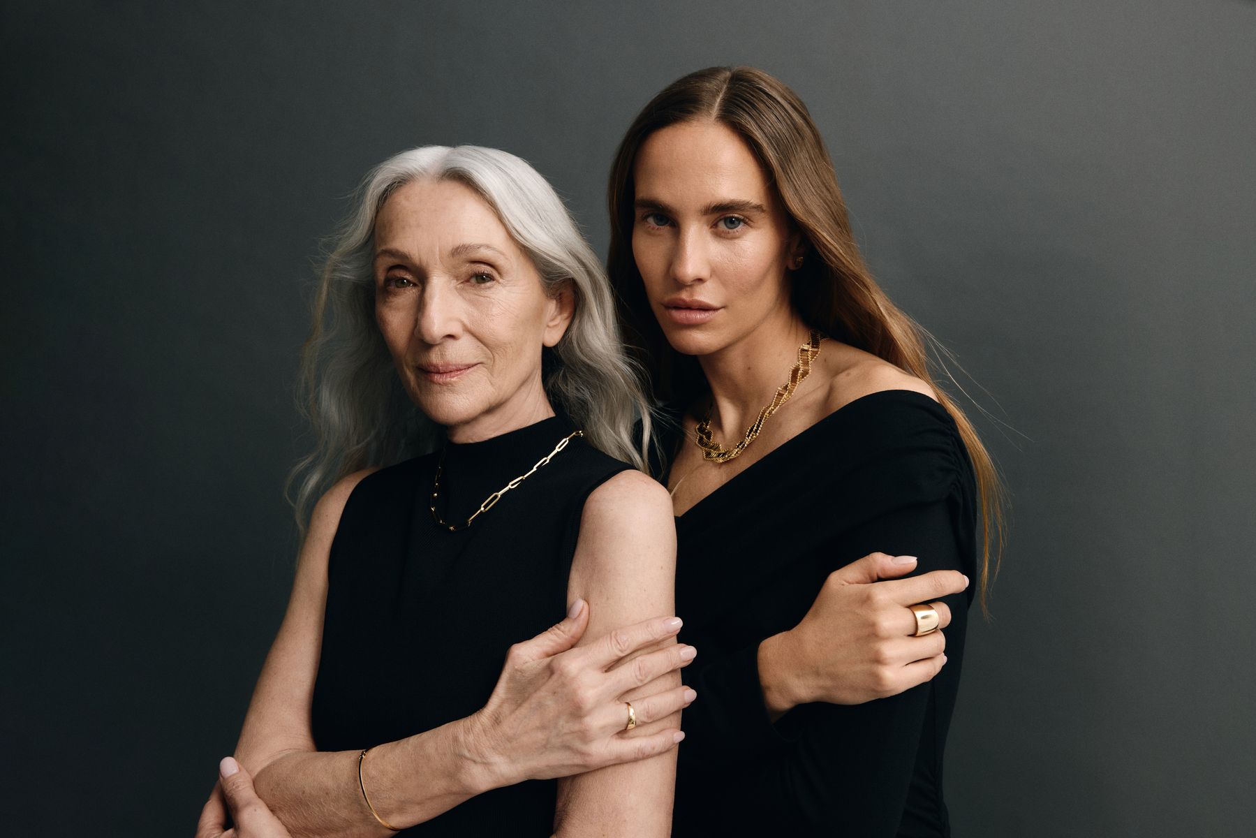 Pino Montesdeoca y Brisa Fenoy, dos mujeres en distintas etapas de su vida, unidas por BEST TOGETHER.