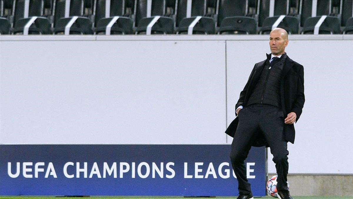Zidane durante el encuentro ante el Borussia Mönchengladbach