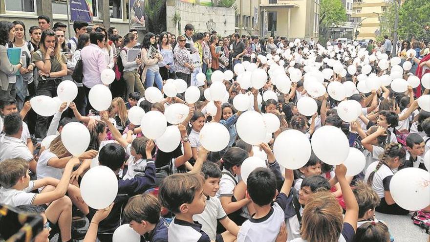 Docentes y alumnos de Extremadura se movilizan en defensa de la enseñanza concertada