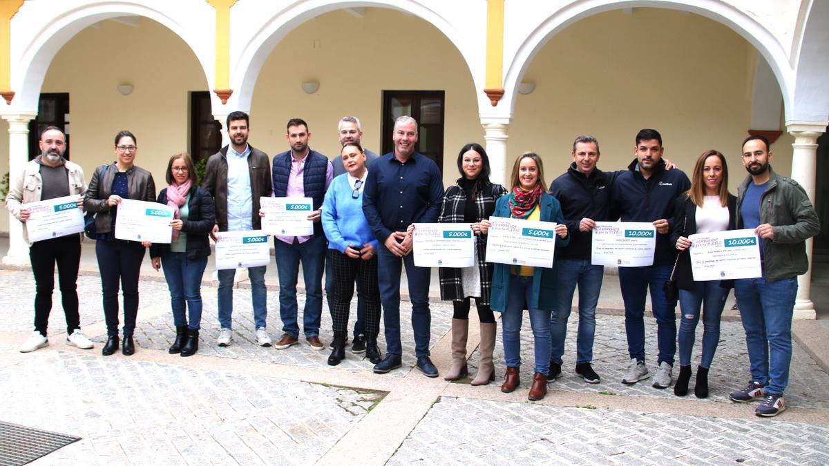 Impulsan ocho proyectos empresariales nuevos en La Carlota.