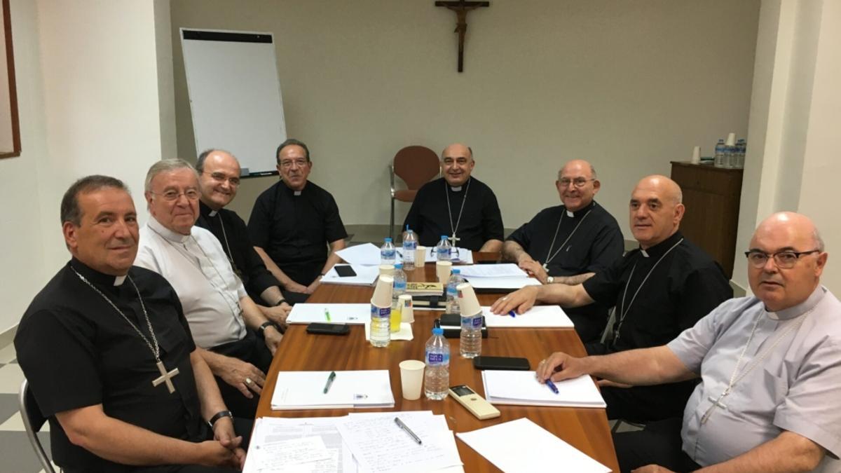 Imagen de la reunión de los obispos en la casa de espiritualidad del Desierto de las Palmas.