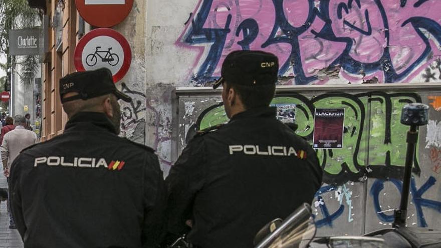 Policías nacionales consiguieron identificar, localizar y arrestar a los implicados en el delito contra el patrimonio.